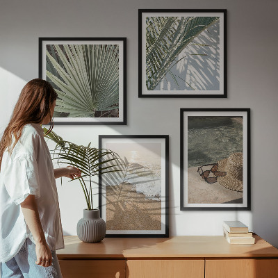 Pripravljena stenska galerija Sončna očala za na plažo v vodi