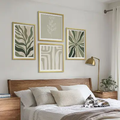 Pripravljena stenska galerija rastlinski vzorci v zelenem minimalizmu