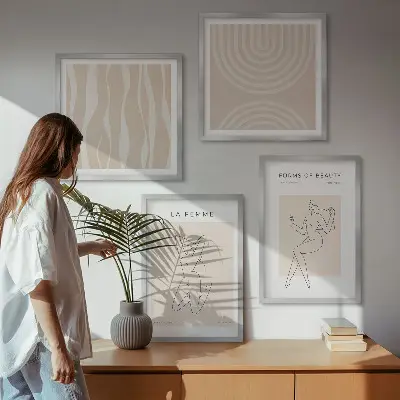 Stenska galerija z minimalističnimi oblikami pripravljen komplet slik