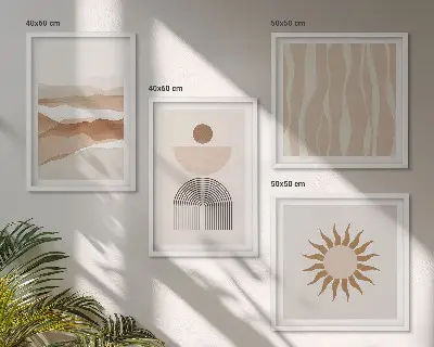 Pripravljena stenska galerija z abstraktno pokrajino v naravnih geometrijskih oblikah