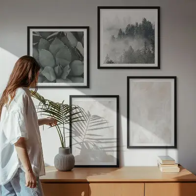 Pripravljena stenska galerija kamniti pastelni vzorec s frnikolami