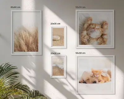 Komplet ujemajočih se slik z ljubkimi živalskimi pokrajinami