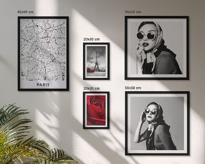 Komplet ujemajočih se slik Elegantni poudarki pariške mode