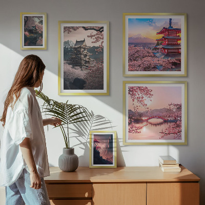 Komplet ujemajočih se slik Japonske pokrajine s češnjami
