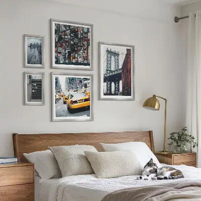 Komplet ujemajočih se slik z motivom očarljivi razgledi na New York