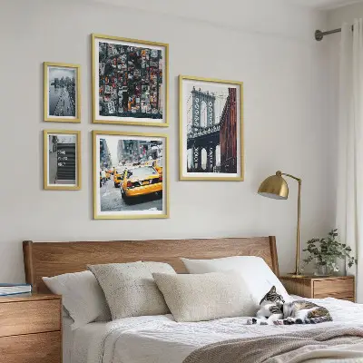 Komplet ujemajočih se slik z motivom očarljivi razgledi na New York