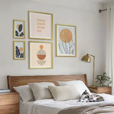 Poliptih v okvirju elegantni slogani z rastlinskimi motivi