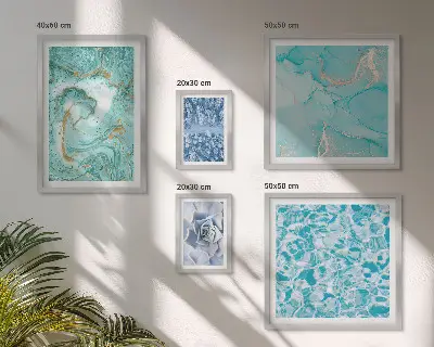 Komplet 5 slik v okvirju z elegantnimi turkizno modrimi poudarki