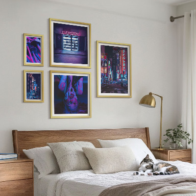 Set 5 slik v okvirju Neonske nočne mestne pokrajine