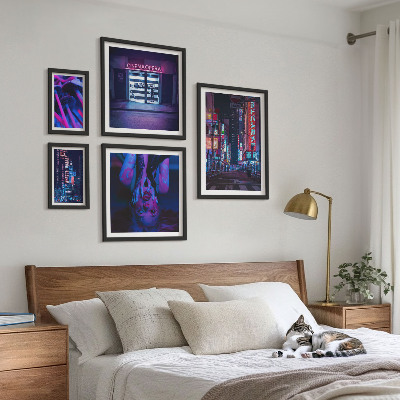 Set 5 slik v okvirju Neonske nočne mestne pokrajine
