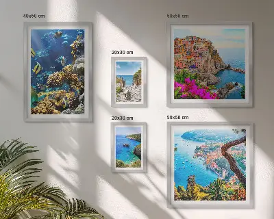 Poliptih v okvirju z motivi obmorske pokrajine, rib in plaž