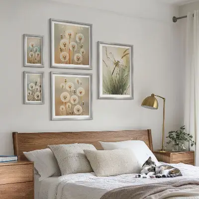 Komplet 5 slik v okvirju cvetlični motivi s kačjimi pastirji in regratom