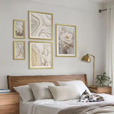 Komplet 5 slik v okvirju abstraktni cvetlični motivi v elegantnem slogu