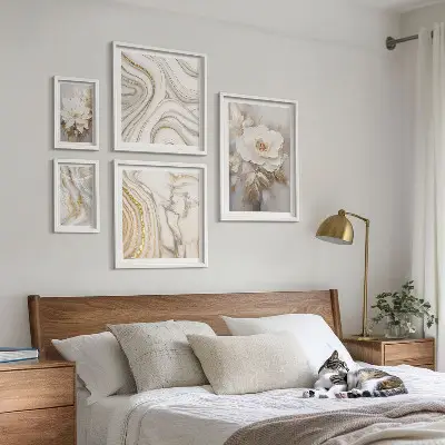 Komplet 5 slik v okvirju abstraktni cvetlični motivi v elegantnem slogu