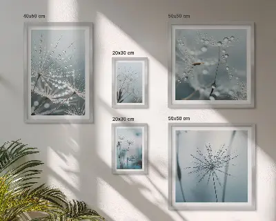 Kapljice vode na rastlinah poliptih v okvirju