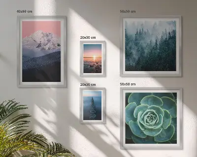 Komplet ujemajočih se slik pokrajine z gorami in morjem v boho stilu
