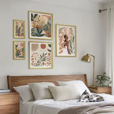 Poliptih v okvirju boho slog z rastlinskim motivom