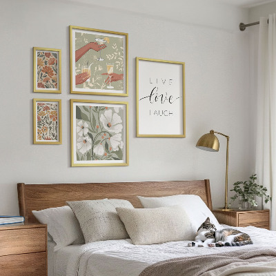 Komplet ujemajočih se slik Elegantni slogani s cvetličnimi grafikami