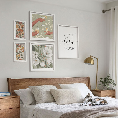 Komplet ujemajočih se slik Elegantni slogani s cvetličnimi grafikami