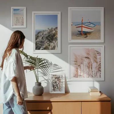 Komplet 5 slik v okvirju pokrajine, plaže in bele stavbe