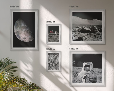 Poliptih v okvirju Lunine pokrajine astronavtov