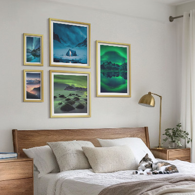 Poliptih v okvirju Zimske pokrajine gorovja Aurora