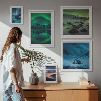 Poliptih v okvirju Zimske pokrajine gorovja Aurora
