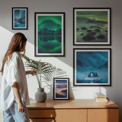 Poliptih v okvirju Zimske pokrajine gorovja Aurora
