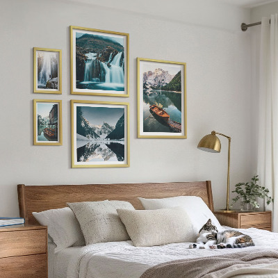 Set 5 slik v okvirju Slapovi gorskega jezera