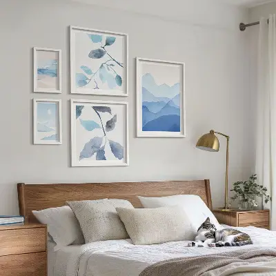 Komplet ujemajočih se slik minimalistična modra narava