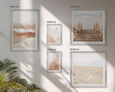 Poliptih v okvirju Minimalistične plaže in gore