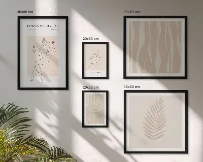 Komplet minimalističnih motivov ujemajoče se slike