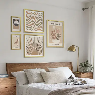 Elegantne abstrakcije rastlin poliptih v okvirju