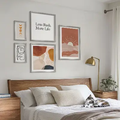 Elegantna abstraktna grafika sonca poliptih v okvirju