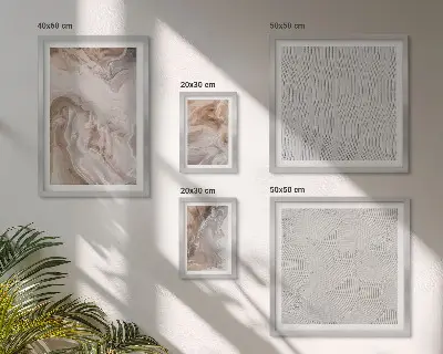 Poliptih v okvirju z vzorcem marmorja s teksturo kamna