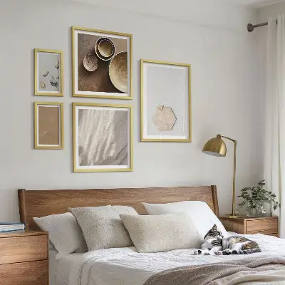 Komplet ujemajočih se slik minimalistične tople teksture