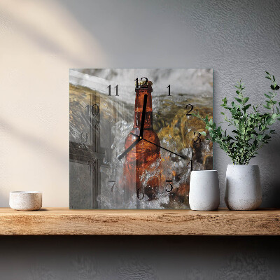 Kvadratna stenska ura Pivo