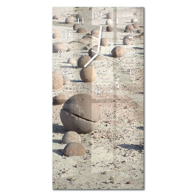 Pravokotna ura Kamni na plaži