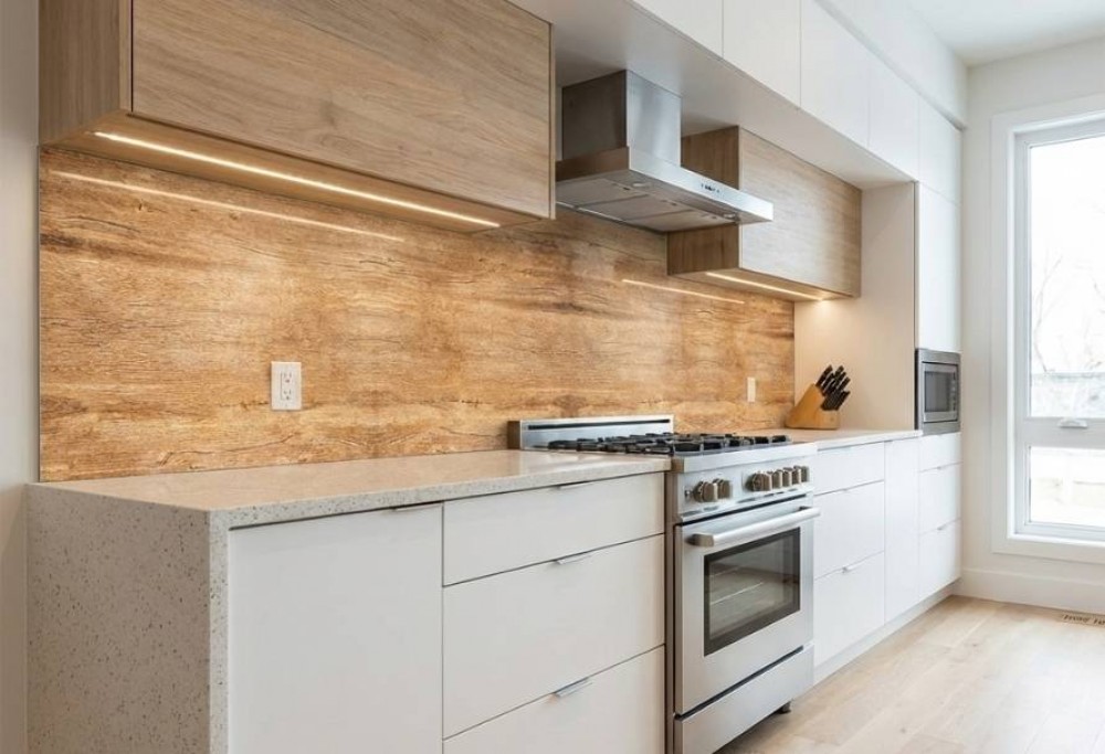 kaj nad kuhinjskim pultom